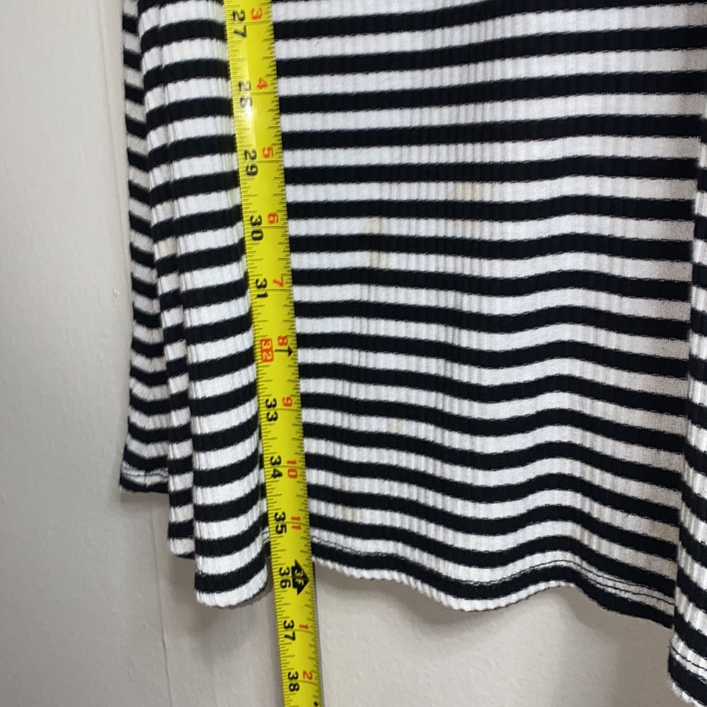 🐛Adorable black and white striped dress! - Picture 6 of 7